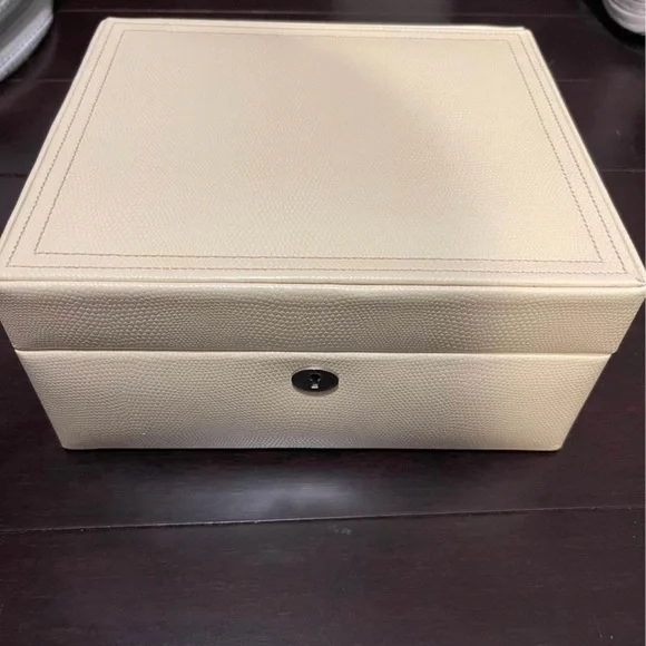 Pottery Barn Mckenna Jewelry Box Pottery Barn McKenna Leather